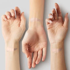 Covergirl -Simply Ageless 3-in-1 Liquid Foundation Infused with Hyaluronic Complex, Vitamin C and Niacinamide - Hydrating Formula, 100% Cruelty-Free