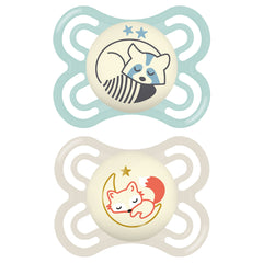 MAM Perfect Night Pacifiers (2 Pacifiers & Sterilizing Box), MAM Soother with a Soft Silicone Nipple, Glow in the Dark Pacifiers, Baby Essentials, Unisex, 0-6 Months