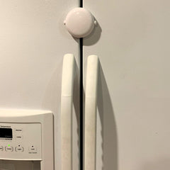 QDOS ADHESIVE FRIDGE/FREEZER LOCK – Easy One Handed Operation - Patented ZeroPinch Design - Modern Design Refrigerator Lock – Baby Proofing Doesn’t Have to be Ugly | White